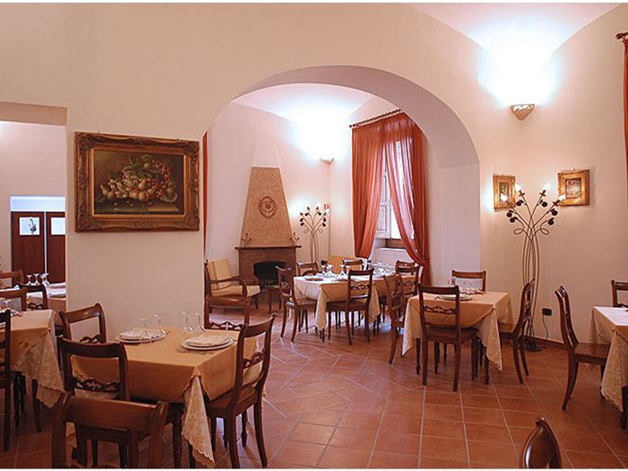 Hotel Ristorante Novecento Καζέρτα Εξωτερικό φωτογραφία