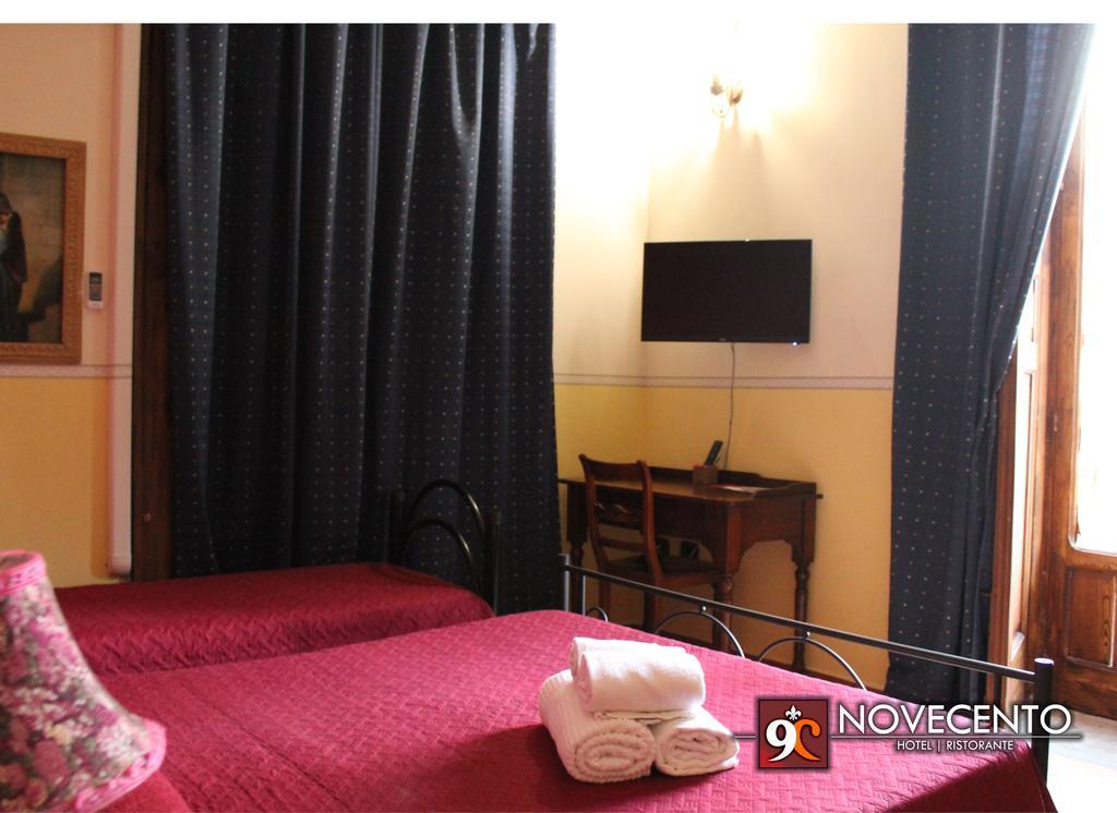 Hotel Ristorante Novecento Καζέρτα Εξωτερικό φωτογραφία